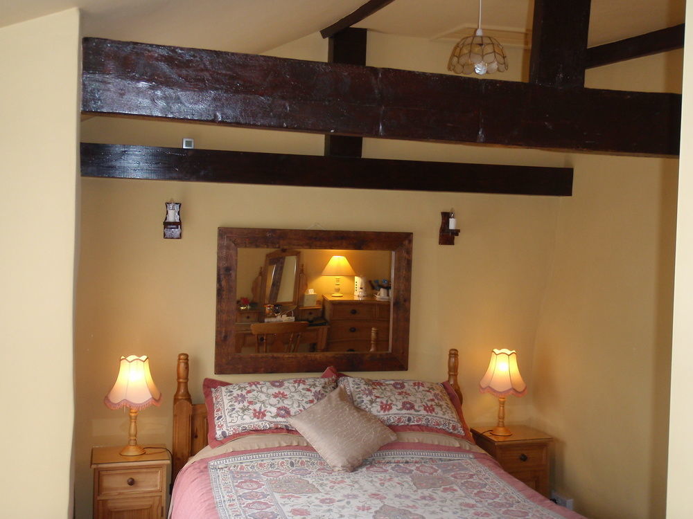 Brambles Bed And Breakfast Tiverton  Exterior photo